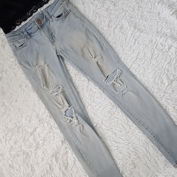 AE DISTRESSED LIGHT WASH Y2K LOW RISE JEGGINGS - Picture 4 of 8